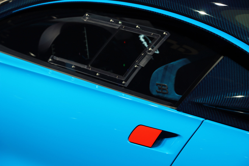 Illustration for article titled Bugatti's Awesome Virtual Concept Looks Real Enough To Race Offline